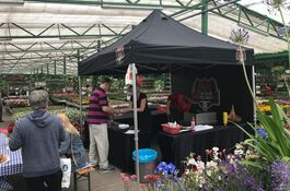 3x3m Faltzelt der QUICKUPTENT ALU-HEXAGON-Serie als Grillzelt mit 4x Rauchabzug und Volantbranding