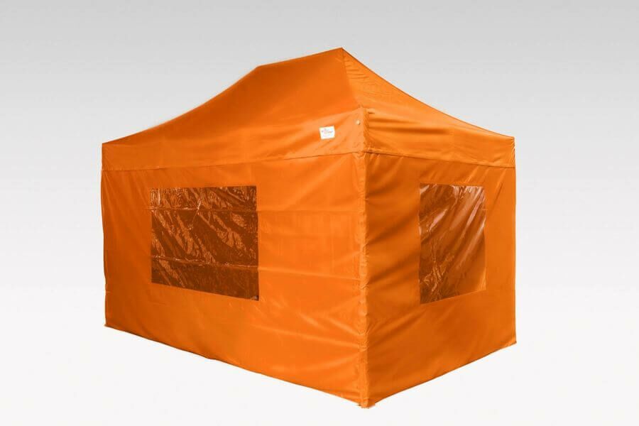 4,5m- und 3m-Seitenwand mit Fenster in einem 4,5x3m QUICKUPTENT ALU-HEXAGON Faltzelt