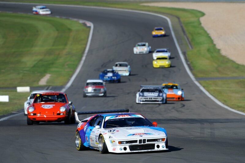 Rennphoto: BMW M1 mit QUICKUPENT-Logo