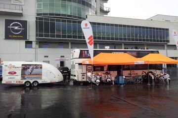 Promotion-Stand mit Dropflag