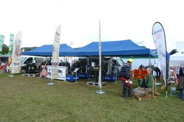 zwei 6x3m Falt-Pavillons