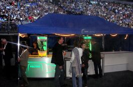 6x3m Cateringzelt mit Volantbranding von QUICKUPTENT in der Veltins-Arena auf Schalke
