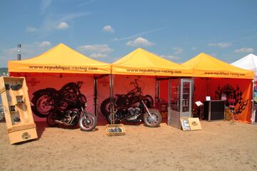 Werbeseitenwände von QUICKUPTENT