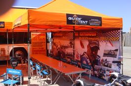 Werbung auf den Seiten-/Rückwänden und den Volants bei QUICKUPTENT realisierbar