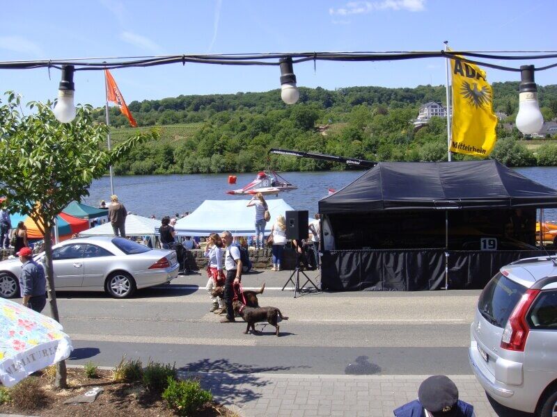 schwarzes 6x3m QUICKUPTENT Racetent / Rennzelt mit halb-hohen Seitenwänden