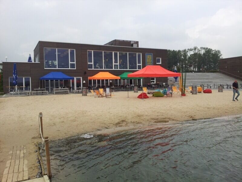 4,5x3m Cateringzelte von QUICKUPTENT dienen gleichzeitig als Sonnenschutz