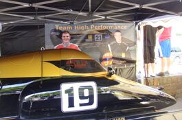 Auch das Rennteam von Stefan Hagin nutzt Racetents / Rennzelte von QUICKUPTENT